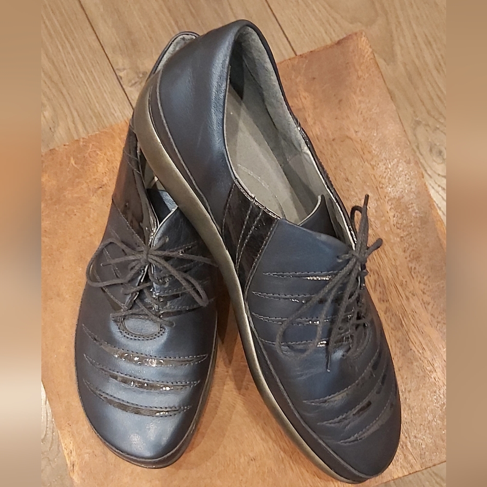 Naot Kumara lace-up sneaker